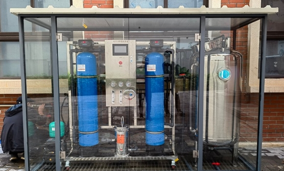 貴州貴陽某幼兒園0.5噸反滲透直飲水設備