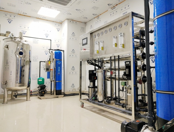 貴州魯貢鎮(zhèn)某醫(yī)院0.5T雙級(jí)反滲透凈水設(shè)備