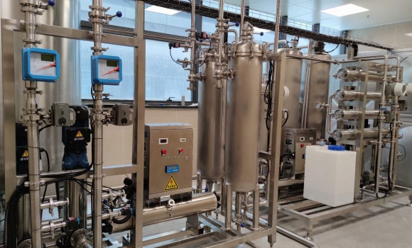 貴州某醫(yī)院管道直飲水系統(tǒng)設備